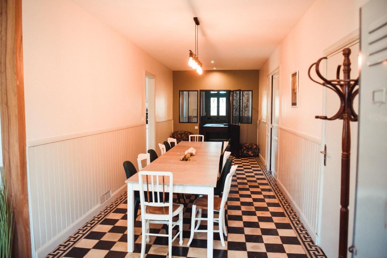 Maison De Campagne, Bord De Lac, Piscine, Billard 11 Per Plieux ภายนอก รูปภาพ